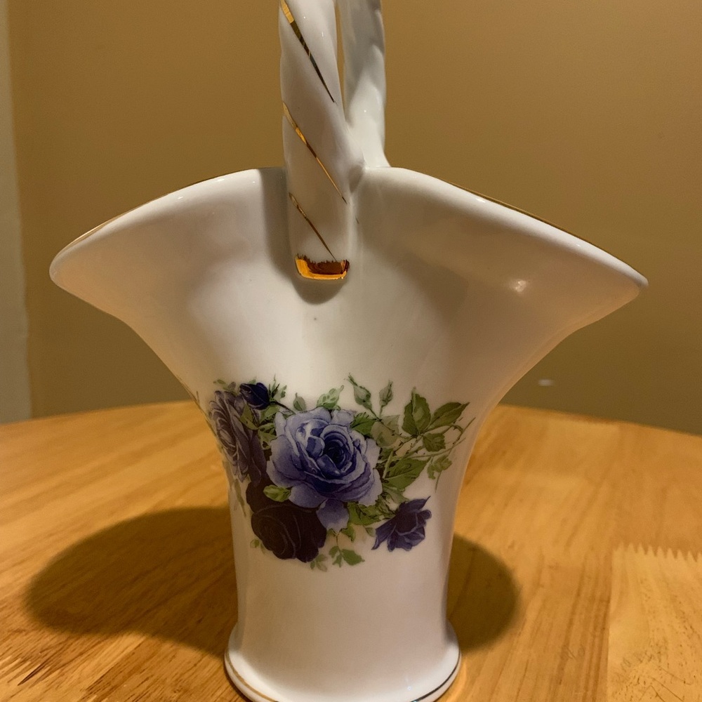 White Floral Baum Brothers  Porcelain Basket
